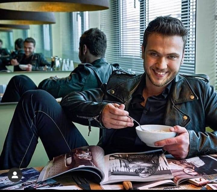 MilagroEnCelda7's tweet photo. Comentarios de una fan:
" Hay memo cuantas lágrimas derroche por ti 😍💞 " https://t.co/6J3PRHpYLK