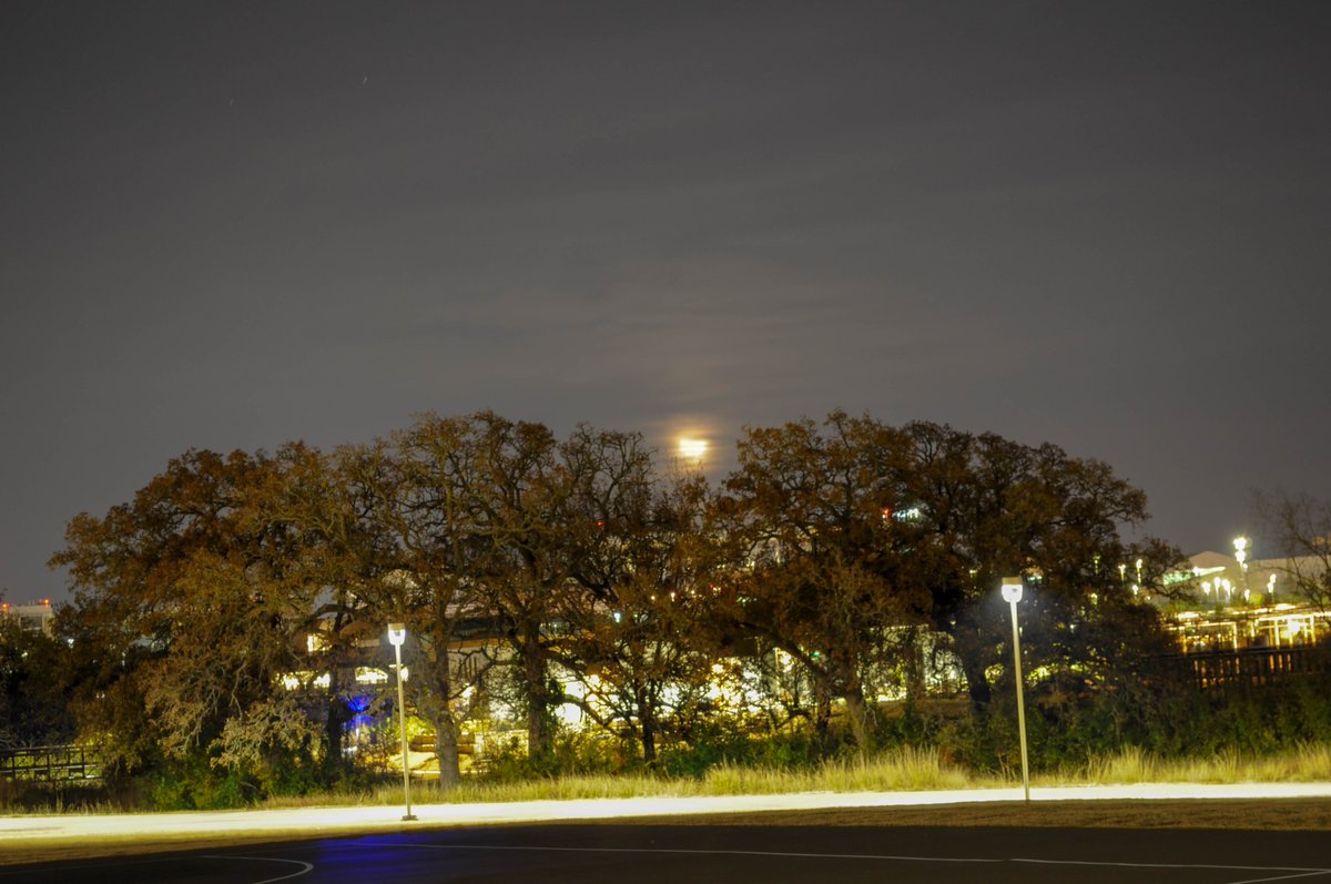 On a late night, I went out to the basketball court at White Creek for some astrophotography over campus.