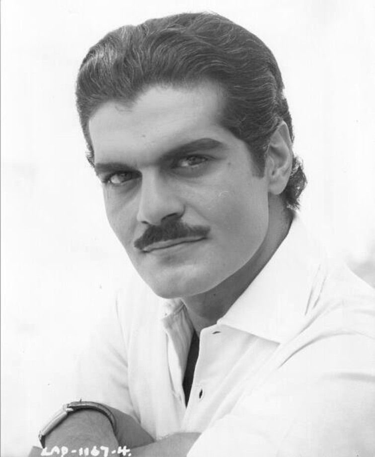 Omar Sharif was fine as buttered biscuits and champagne on a Sunday afternoon. 

Happy heavenly birthday to him 