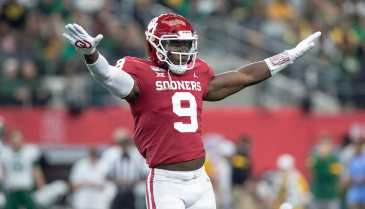 TheSpanishBowl's tweet photo. Con el #Pick18 del #MockDraftDaySB los Green Bay Packers (@PackersESP) seleccionaron a Kenneth Murray, LB de Oklahoma: https://t.co/jg7gOcvZwN