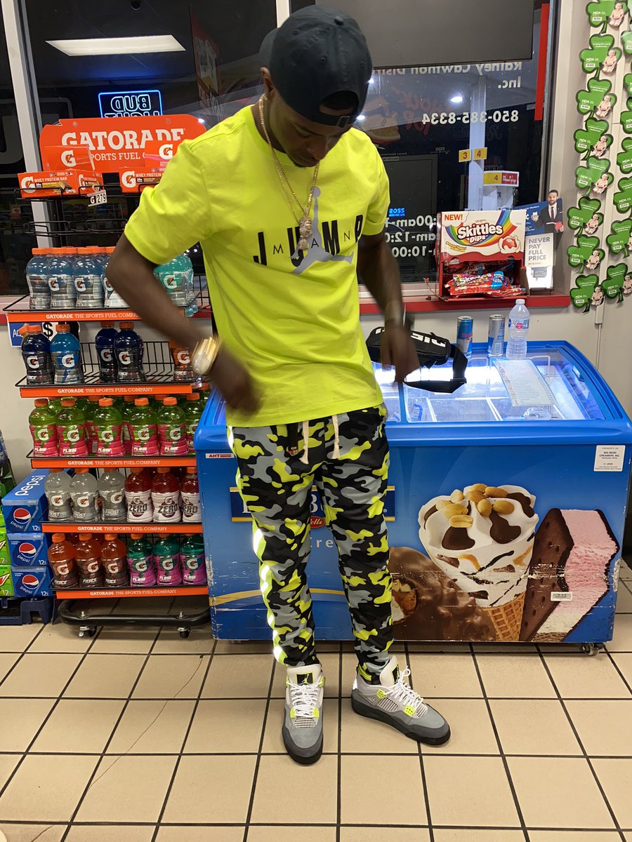 CeoBizzle's tweet photo. 🐍💰 https://t.co/oJix2JN5Bf