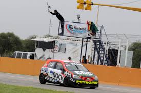delaCruzrpm's tweet photo. En el #AutomovilismoArgentino, uno de los destacados pilotos santacruceños:
@GrassoGaston 
En números:
1 Título C3 @TurismoPista 
Corrió 180
Ganó 10 (1 cada 18 carr)
Podios 21 (1 cada 8,6 c)
Entre los 10: 66 (1 cada 2,7 c)
Pole Positions 8
Récords de vuelta 5
Series ganadas 18 https://t.co/ZYqRW0tVqG