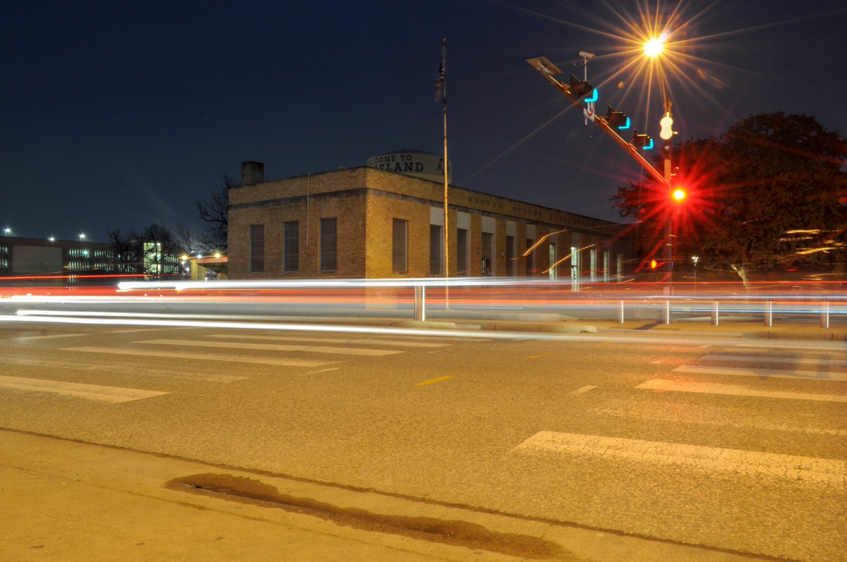 Photoclub met at Antonios and I had my camera on me and I took some traffic photos while waiting on my friends.