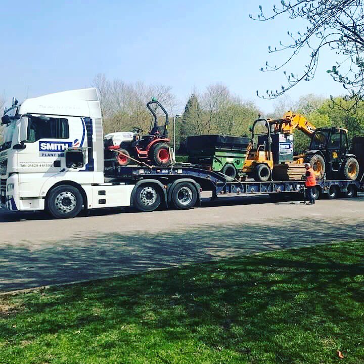 Good Friday load out of <a href="/TilsleyPark/">Tilsley Park</a> Abingdon <a href="/SmithSportsCivi/">Smith Sports Civils</a> <a href="/hire_smith/">Smith Plant Hire</a> #ItsWhatWeDo #jobdone #theverybestofBritish