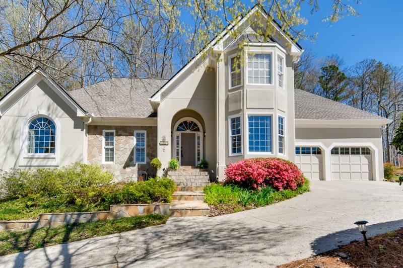 NancyDMinor's tweet photo. Just Listed in #PeachtreeCorners #GA. 5850 Wilbanks Drive! Please retweet!  https://t.co/PSCamhD9ju  Nancy Minor, Personal #770-449-4576, Office #404-876-4901 https://t.co/NX5ggzYrUI