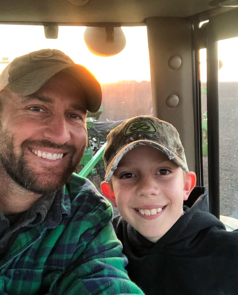 matt_swinger's tweet photo. Bean Buddy 🌱 #plant2020 @corteva https://t.co/93xFyCtuqA