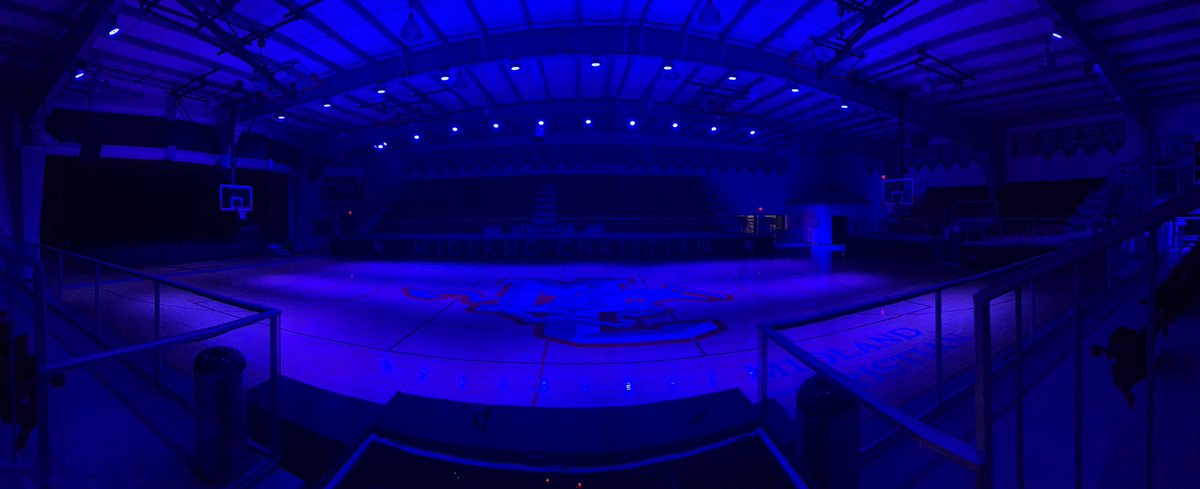 MCSMustangATH's tweet photo. MCS Athletics thanks @MidlandMemorial and all those providing essential services and fighting on the front lines against COVID-19!

🔵#LightItBlue #BasinStrong🔵 https://t.co/iga6r2ZJKT