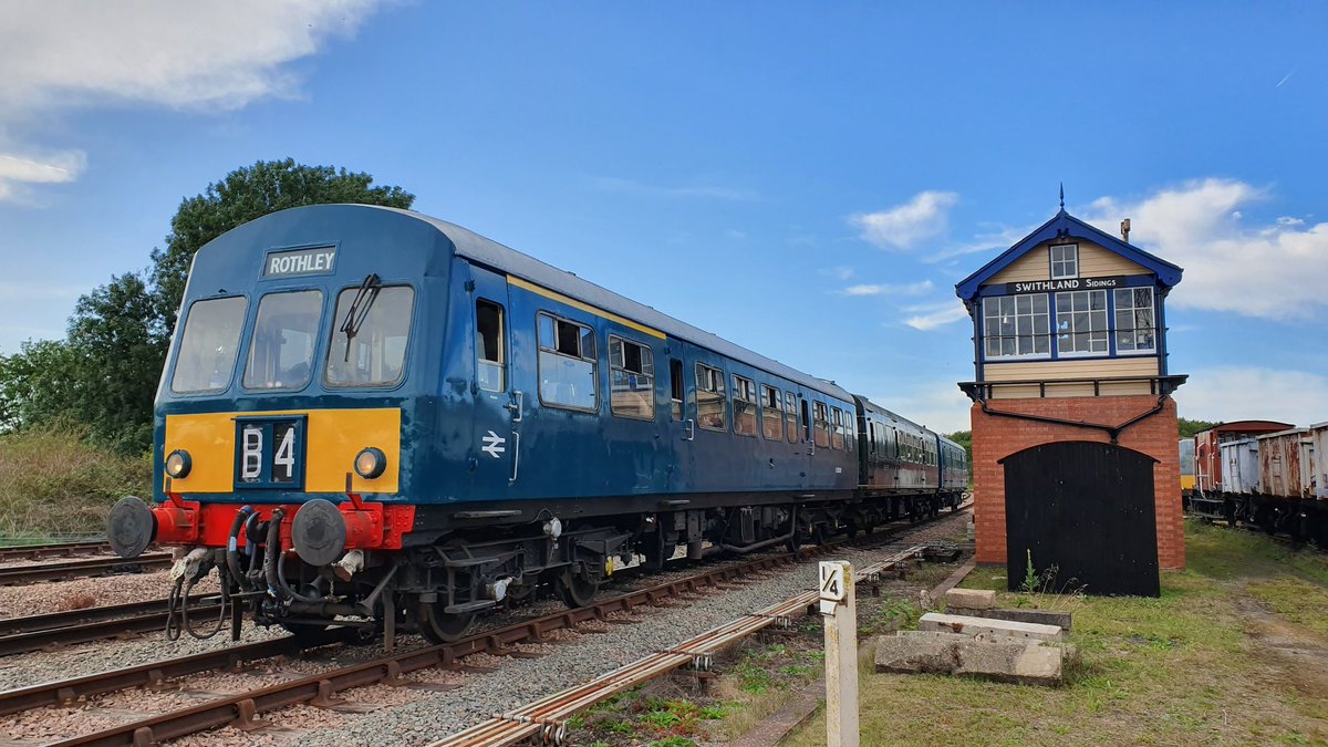 #heritagerailday #virtualgala On a rare turn running with the BR Green trailer, BR Blue Met-Camm Cl.101/111 hybrid unit E50266/E59575/M50203 is seen at Swithland Sidings, 14th Sept 2019.