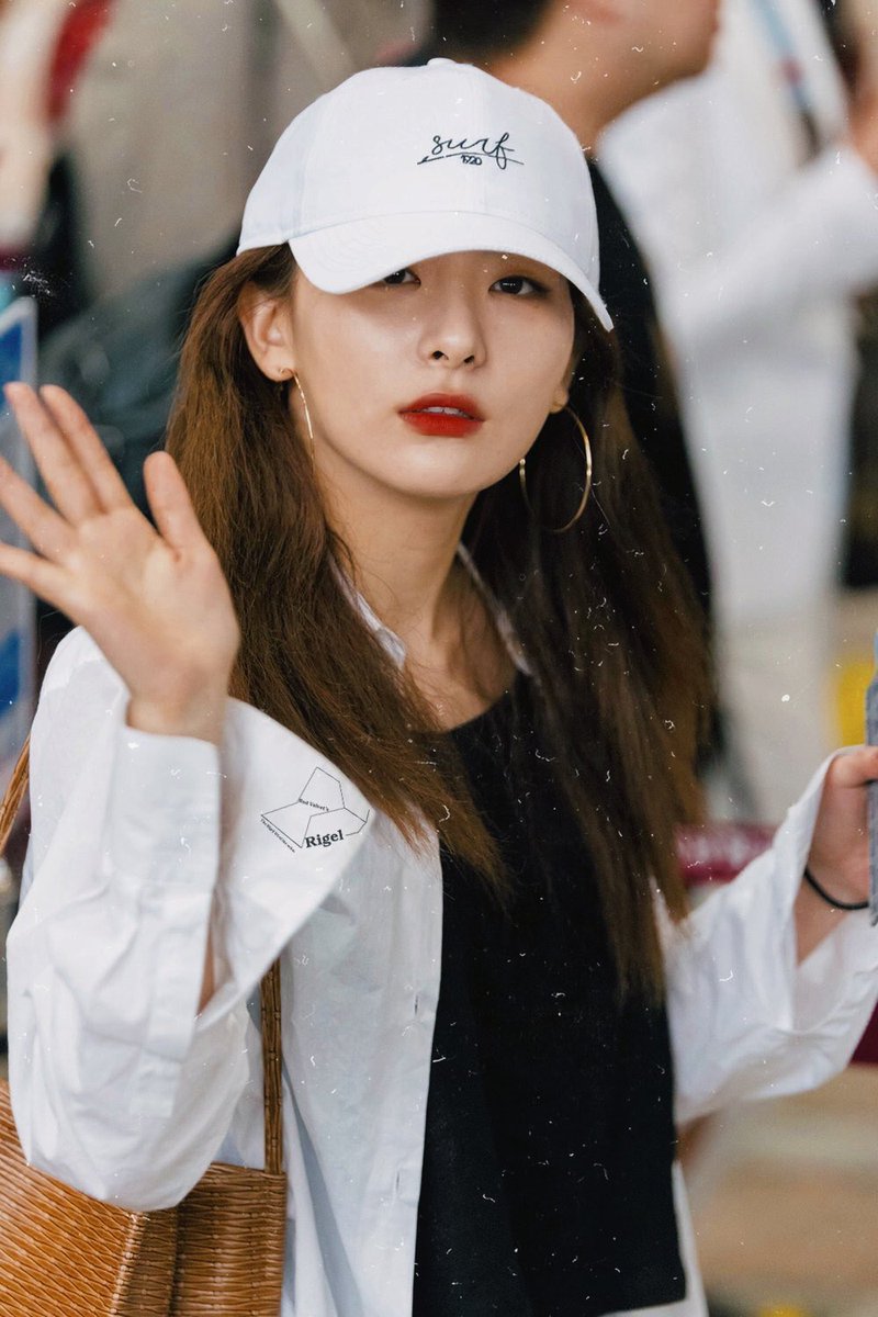 Kang Seulgi being handsome — a necessary thread.