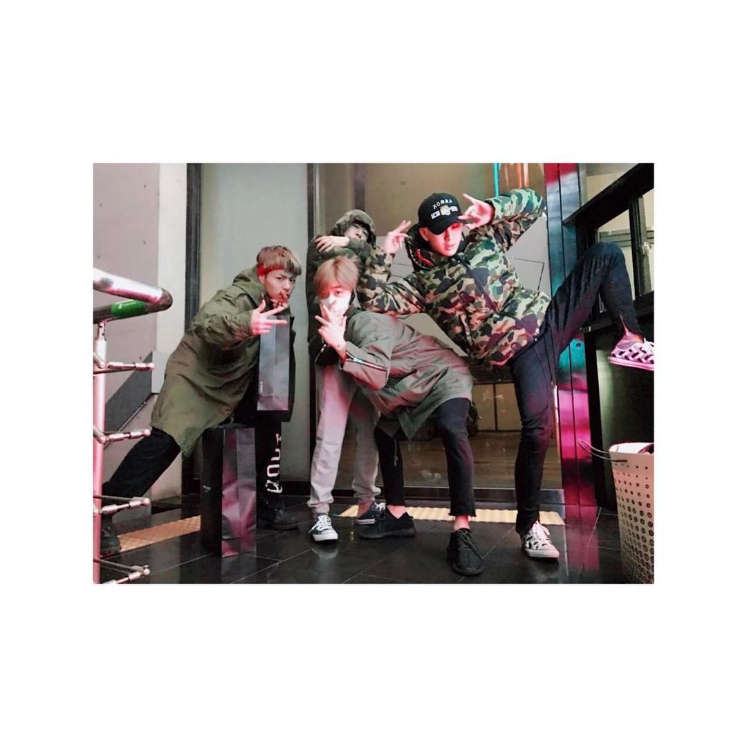 i_konum's tweet photo. ㅤ ، . . 𝗡𝗘𝗪 𝗘𝗩𝗘𝗡𝗧 › #TimeForTheStars !
하나, 둘, 셋! 𝖦𝖾𝗍 𝗋𝖾𝖺𝖽𝗒? 𝖲𝖧𝖮𝖶𝖳𝖨𝖬𝖤!
Nos hemos escapado un rato de nuestras responsabilidades para venir a darle mucho amor a nuestras novias favoritas, las amamos! Fighting! https://t.co/vTXMzkHtMS