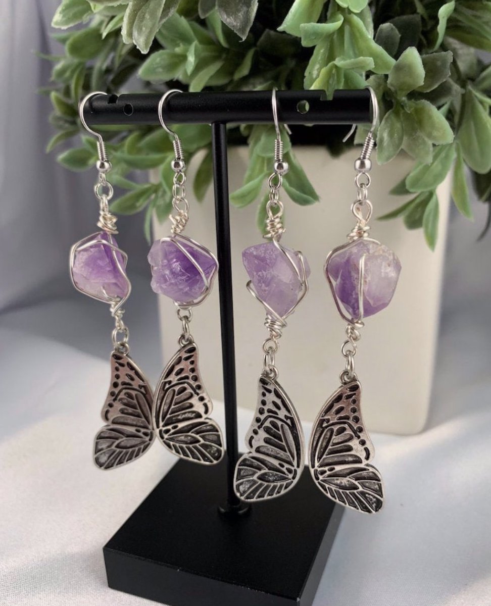 Hi, I'm Charity & I own  http://sublimecrystals.com  ran out of Orange County, CA.  I strive to make cute & affordable pieces. I have jewelry, keychains, and paintings up in the shop + taking customs ALL ORDERS COME WITH FREE DOMESTIC SHIPPINGcheckout  http://sublimecrystals.com 