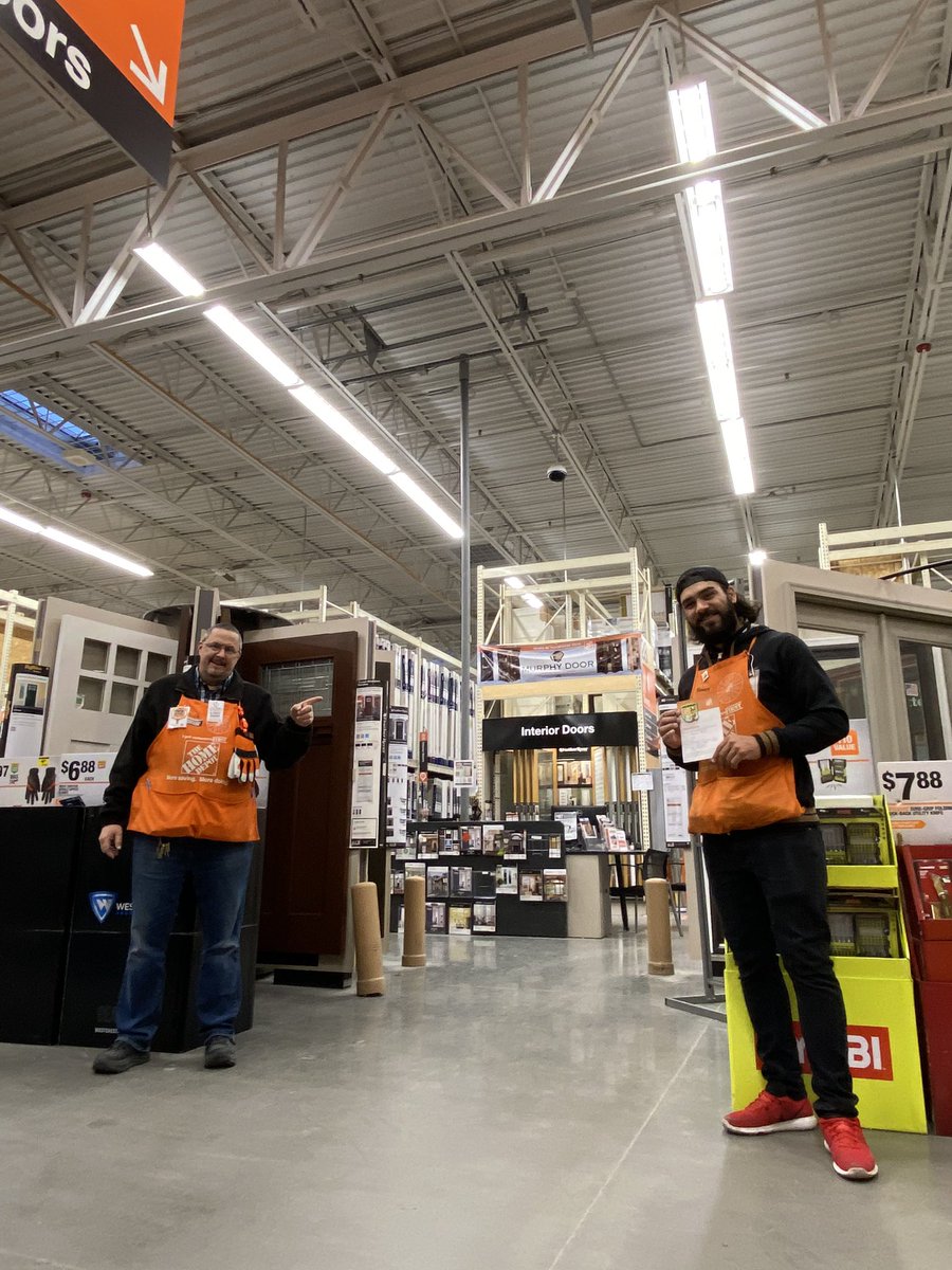 Bernie killin it with on line orders. Runnin around like crazy to fulfill all orders. Great job dude. @AmandaBaxter85 @kp20mu <a href="/ErickaWhorton/">Ericka Whorton</a> <a href="/Alvarez2Joe/">Joe Alvarez</a> @fullmer_bobbie #D53 #fabulous4421