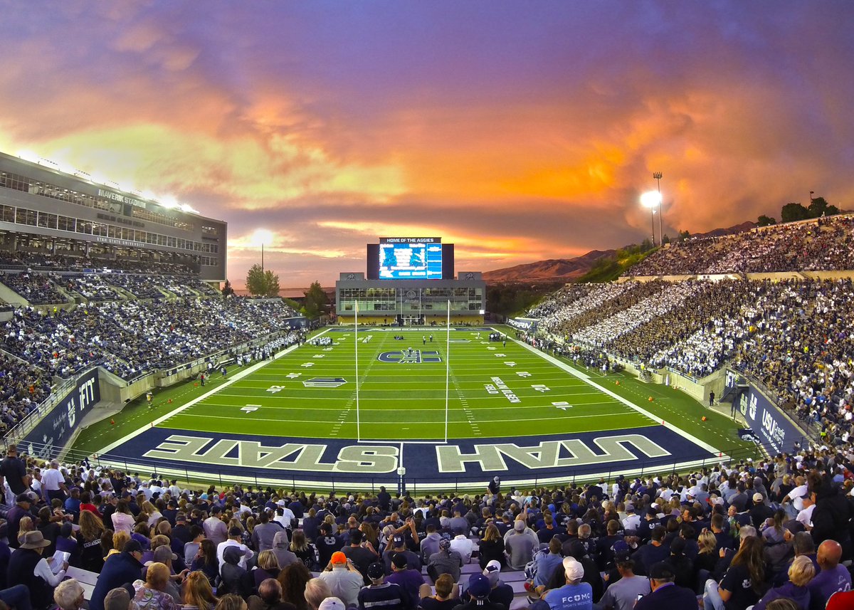johnathanarcen1's tweet image. Extremely blessed to receive an offer from Utah state 🔵⚪️
