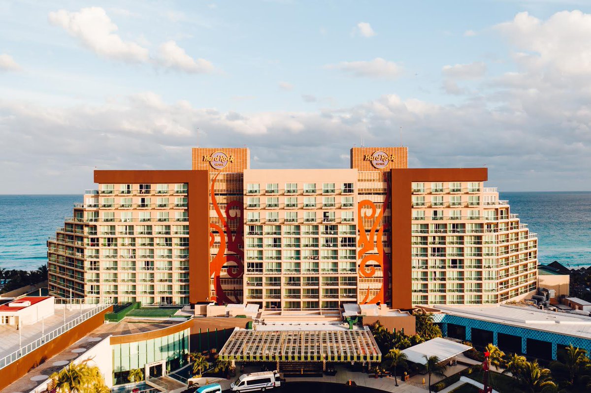 HRHCancun's tweet photo. Dreamy photo of our Rock N' Roll stage. #HRHCancun https://t.co/0Fvse8kZth