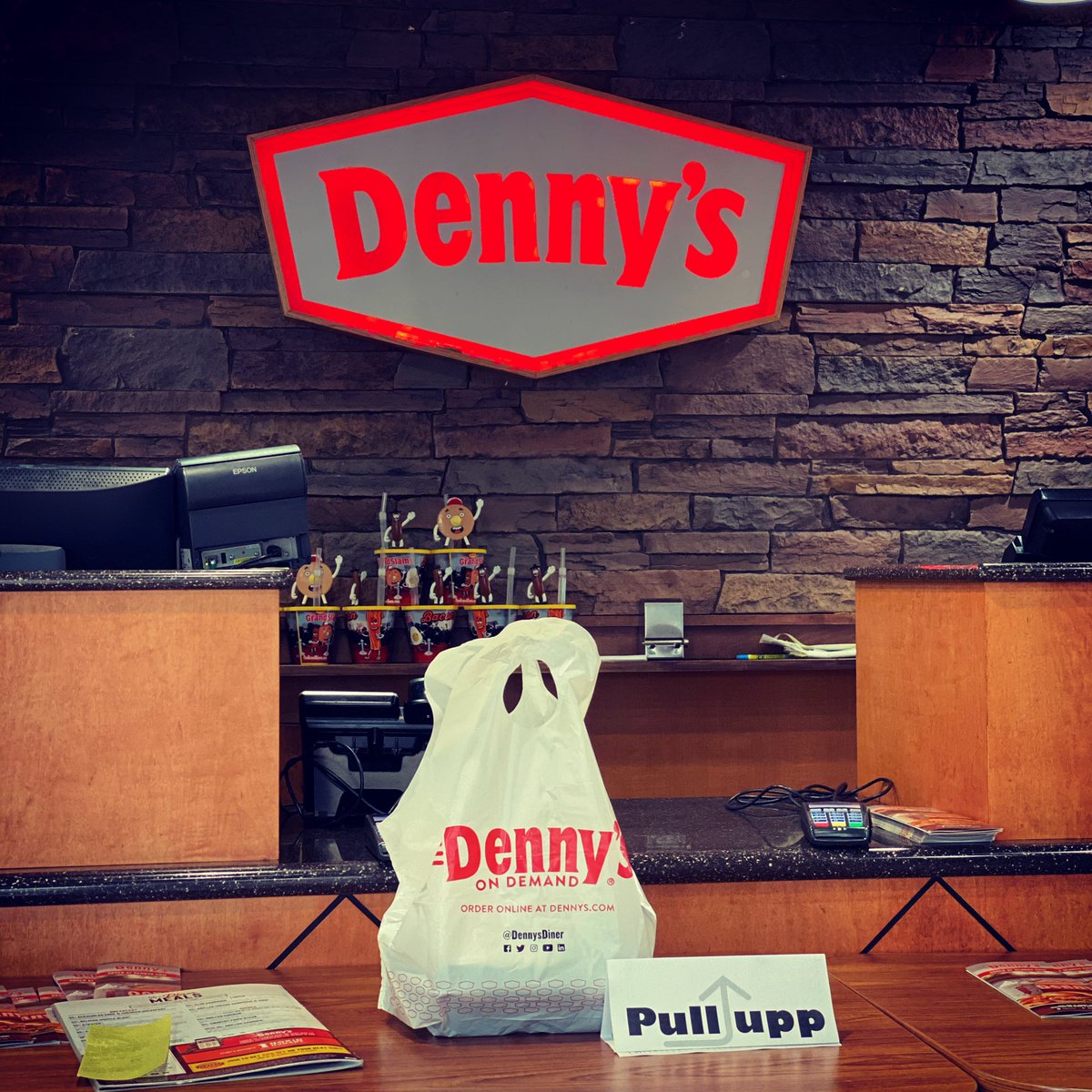 wePullupp's tweet image. Want some breakfast? Order now and we will Pullupp with it. #pullupp PULL⬆️UPP