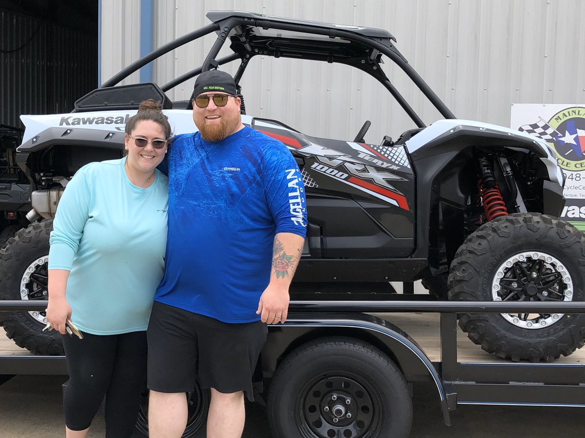 MainlandCycleCe's tweet photo. Chad and Brittni with their new Kawasaki KRX1000 Teryx and a new Top Hat trailer both from Mainland. We appreciate your business, thank you for buying from us! #MainlandSoldit #MainlandDeals #StackEmDeepSellEmCheap #MainlandKawasaki #tophattrailer @MainlandCycleCe @KawasakiUSA https://t.co/yBbuNCHQrj