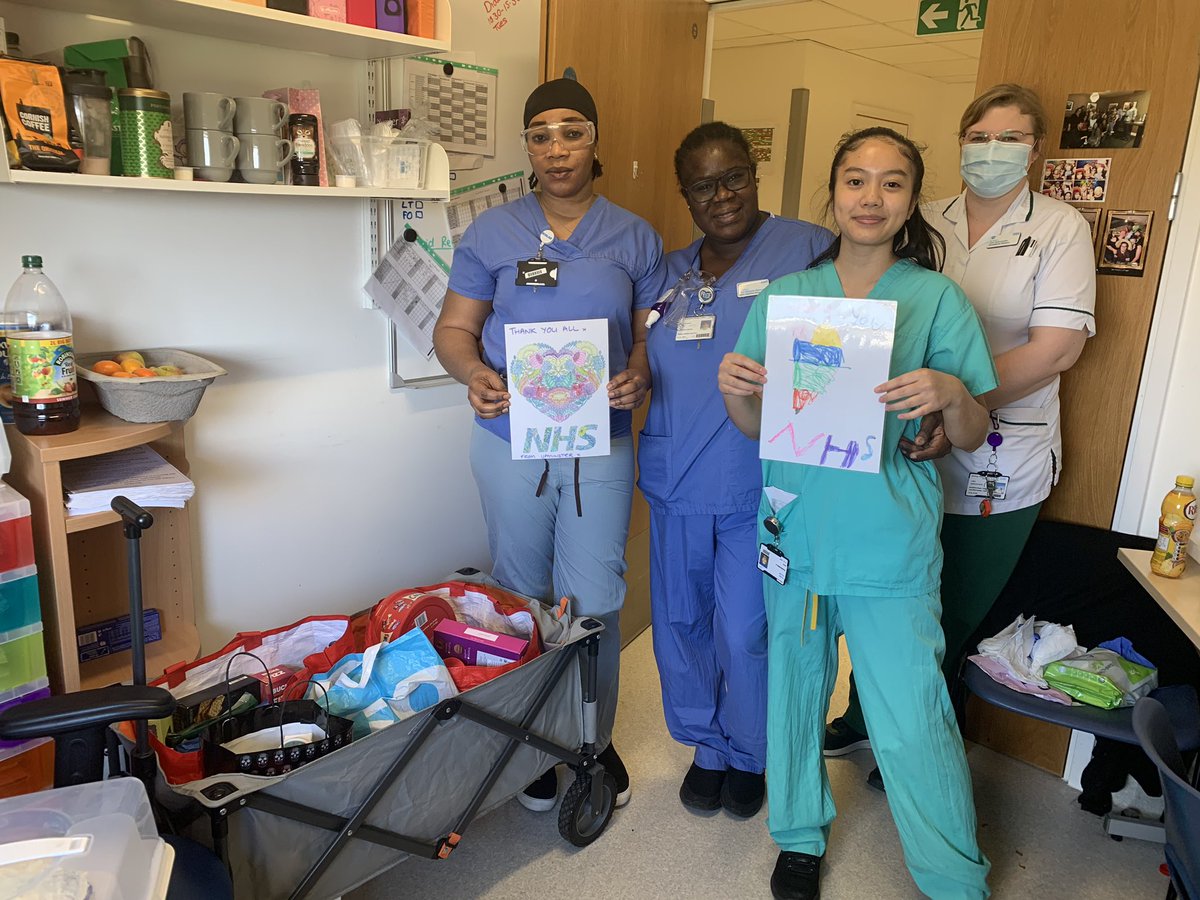 This week we welcomed re deployed nurses and doctors to our team, ate cake welcomed amazing donations, smiled, cried, supported each other, proned patients and Skyped relatives, what a week, what a team 💪 #PRIDE #Ateam #COVIDー19 <a href="/HenkelMichaela/">Michaela Henkel</a> @BHR_hospitals