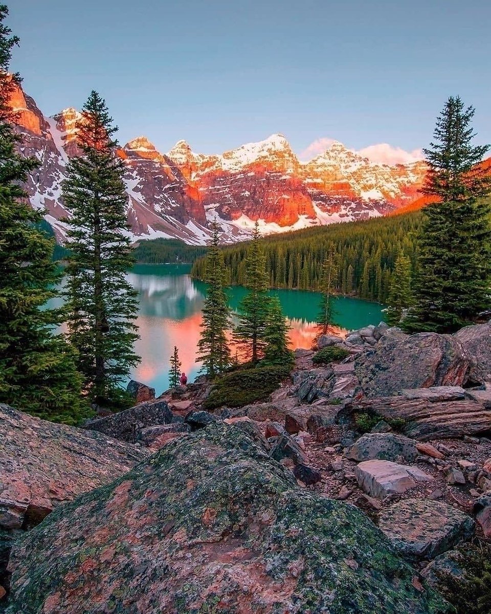 How gorgeous is Canada?

(via Instagram/dansoutdoorlife)
