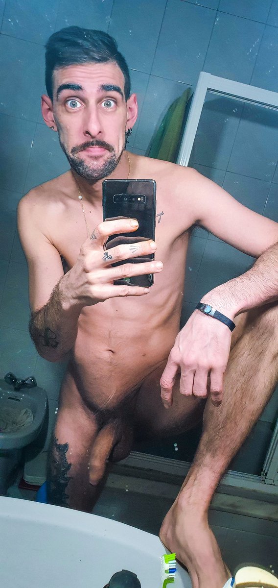 srgareth's tweet photo. Shower time! 🧖‍♂️🛀🕐
#showertime #takeashowerwithme #cock #bigcock #gay #gayboy #gaytwitter #eyes #nude #naked #gayspain #gaymadrid #gaybarcelona #gaytattoo #inkgay #ink https://t.co/cK6AGs0oTH