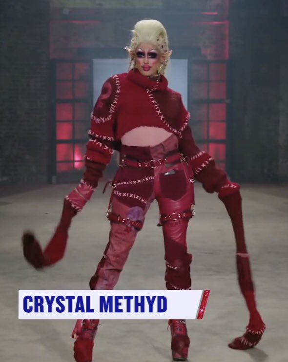 dragcakes's tweet photo. Inspired by Crystal Methyd’s RuVeal look. #dragrace #CrystalMethyd #DragCake https://t.co/Uf5r6k1DNk