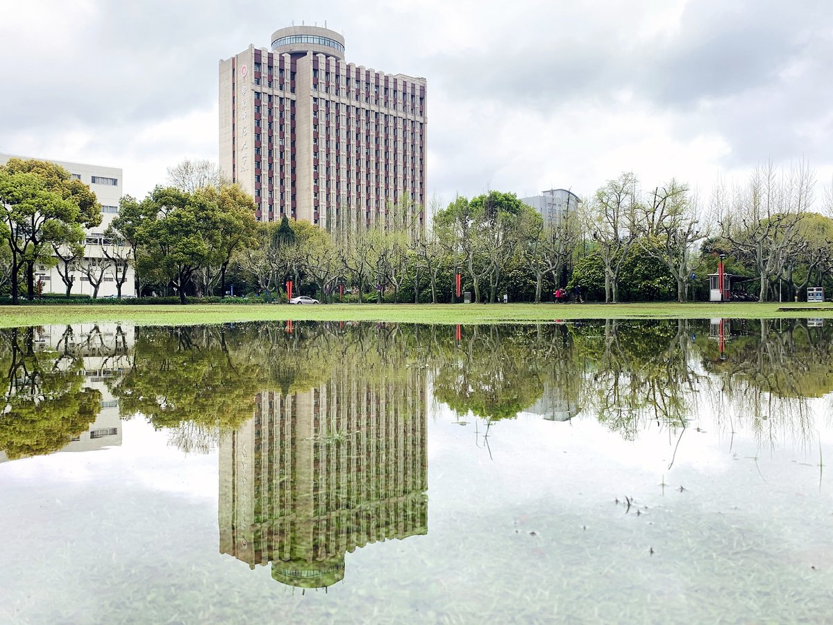 ECNUER's tweet photo. University looks more beautiful after a fresh spring shower. https://t.co/bPPtt9WPfB