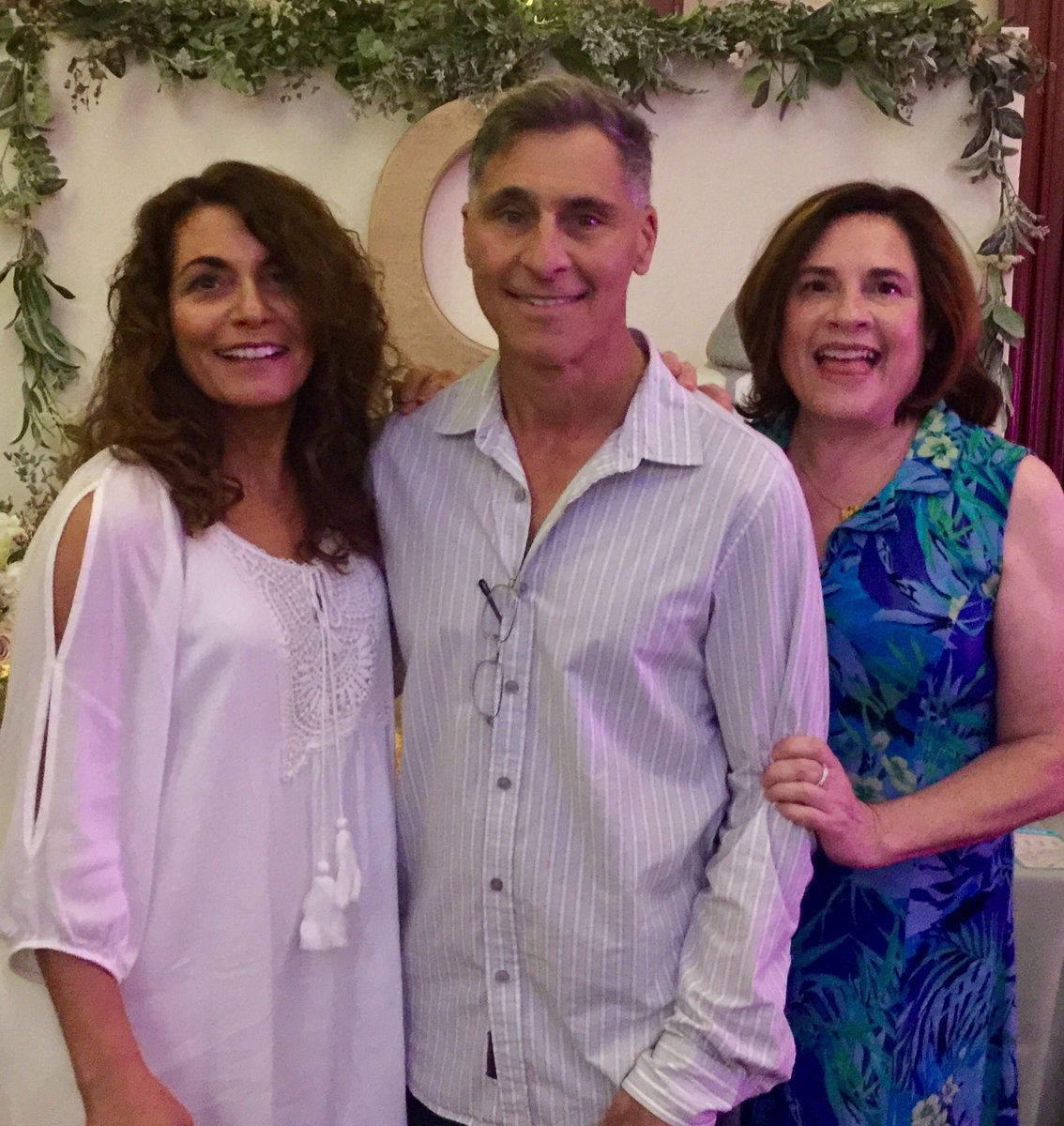 merziedog's tweet photo. Nation Sibling Day! https://t.co/YjfFIB9zbx
