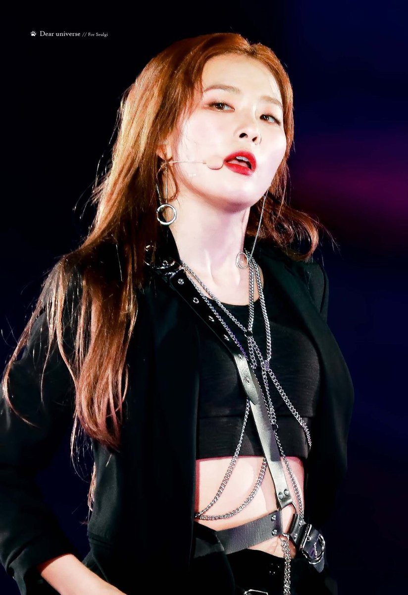 Kang Seulgi being handsome — a necessary thread.