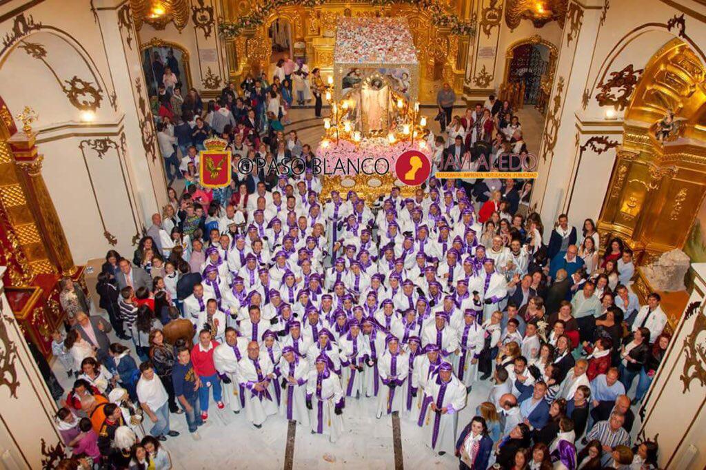 El año que viene volveréis a ser los pies de Nuestra Virgen. Hoy, <a href="/COST_AMARGURA/">Virgen d la Amargura</a>, Ella está con vosotros, ¡y qué guapa está! #SomosBlancos #PasiónEnCasa