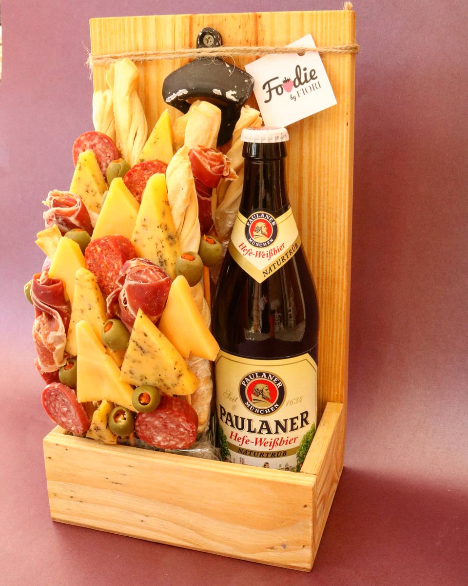 floreriafiori's tweet photo. Este SORTEO va para vos, macho alfa que no puede leer nuestros tweets de flores 🌻🤣 (y tb para nuestras fieles Fiori lovers) Seguinos y dale RT y ya estás participando! Sorteamos el Lunes 😍🧀🥖 https://t.co/aOGVVOMqH9