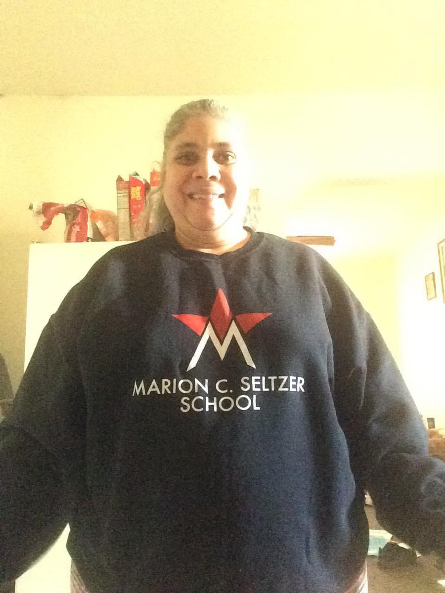 MarionCSeltzer's tweet photo. Happy spirit day Friday! #Seltzerspiritweek https://t.co/PYPxl8b0mI