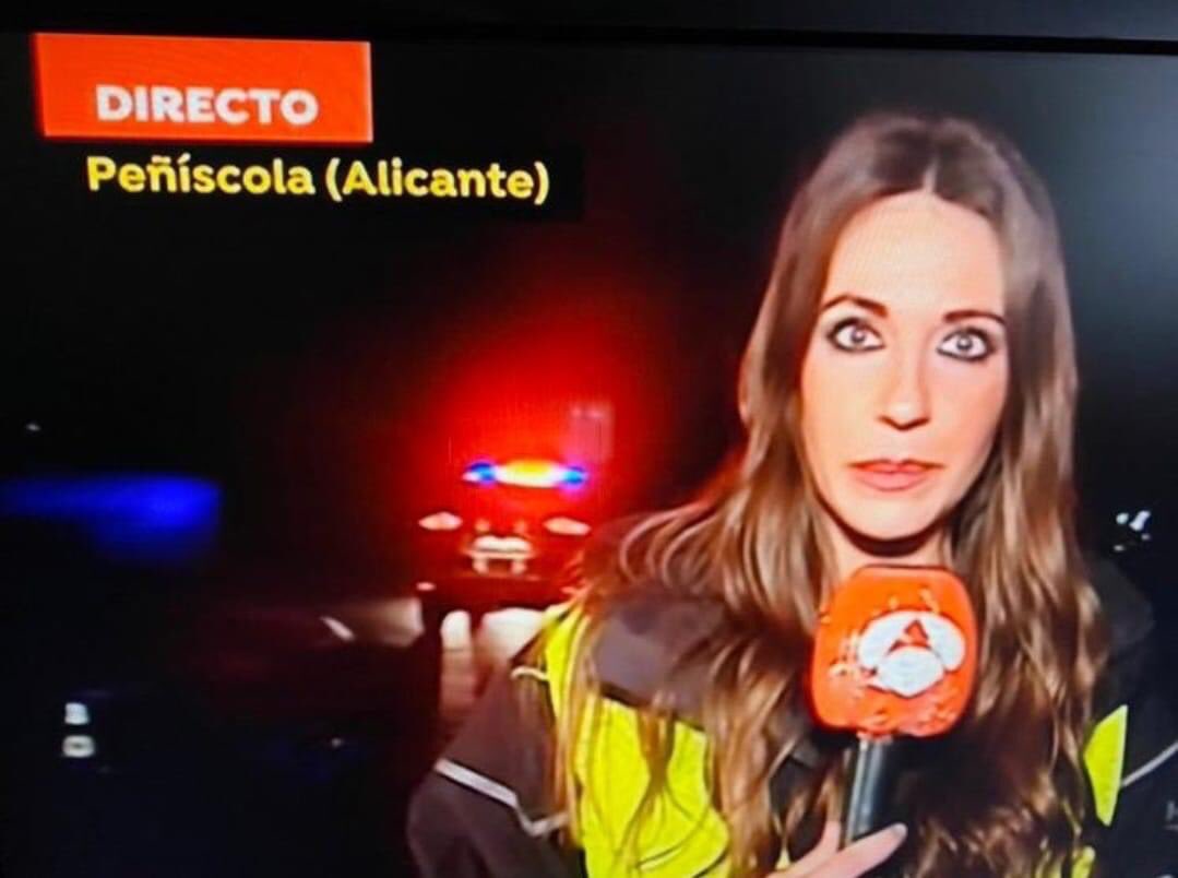 albagarriga136's tweet photo. Si Peñíscola ahora está en Alicante y yo vivo en Benicarló (pueblo del lado)... ¿En qué provincia estoy? Necesito aclarar mi duda. 😐 https://t.co/3VlAfaE09t