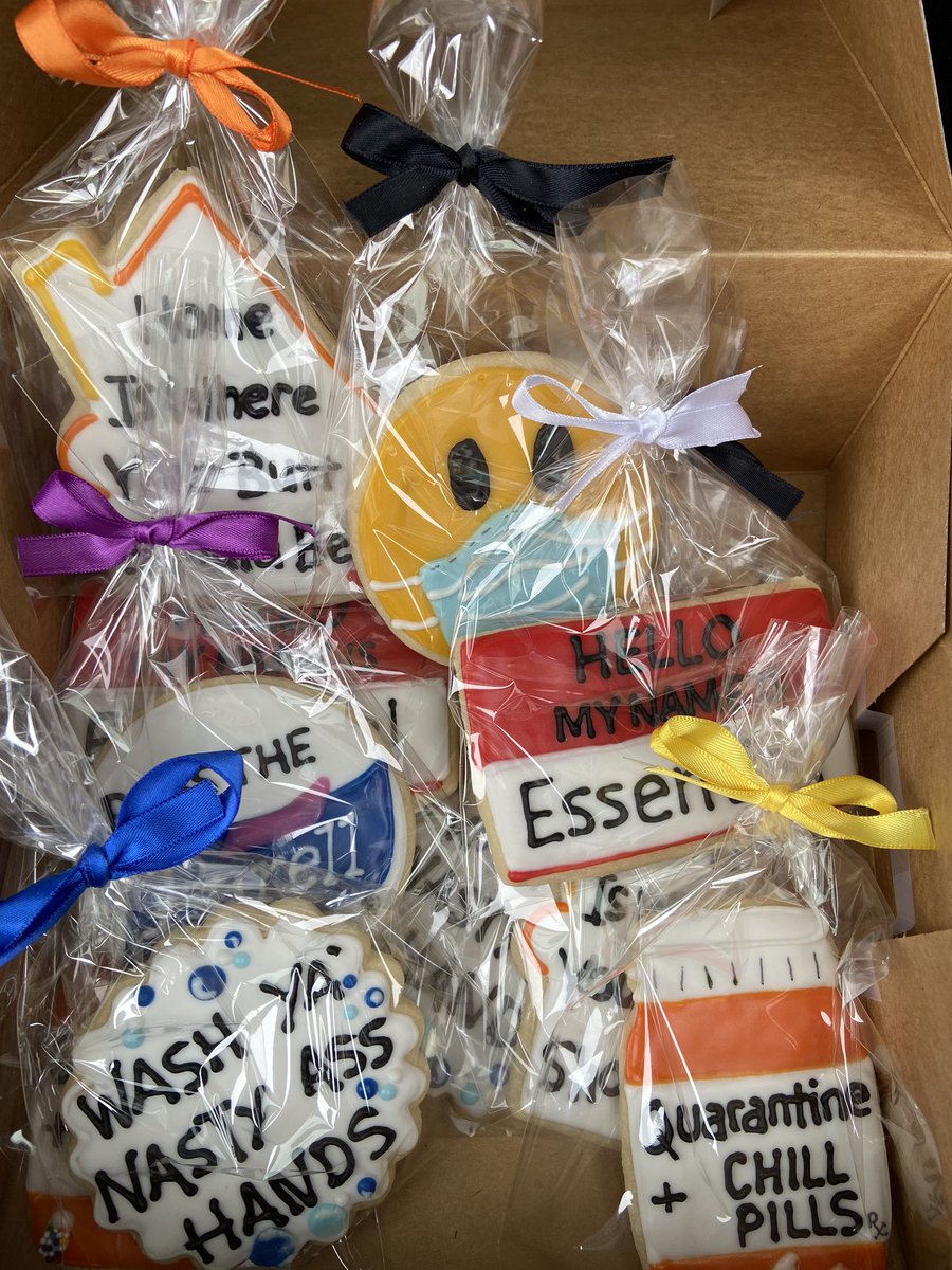 jillybean4141's tweet photo. Cookies for the pharmacists @ClevelandClinic Hillcrest Hospital. Thanks for all you do #HealthcareHeroes #BeKindToEachOther https://t.co/R2pW6MwxPK