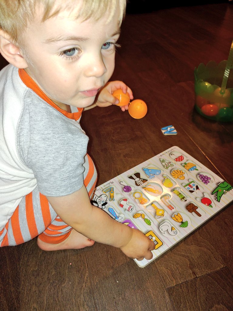 ECSE_pfe's tweet photo. Started our day with a practice Easter Egg Hunt with alphabet puzzle letters. @HumbleISD_PREK #Prek_POGPlay https://t.co/2fUCQAZec8