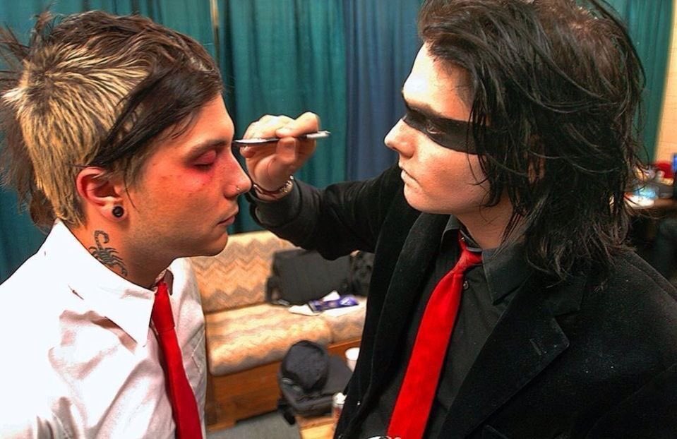 2. Shh he’s doing his make up