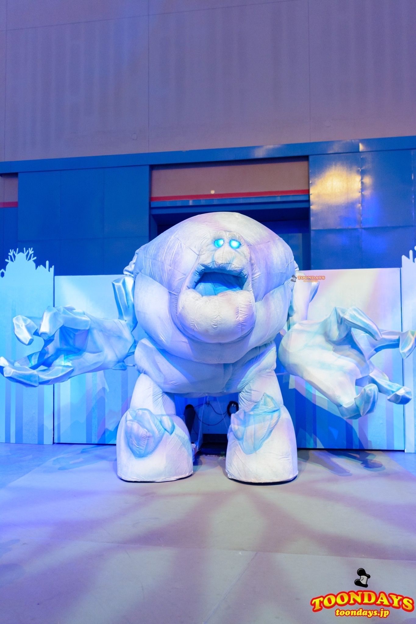 ƭ𝗢𝞞𝗡ᗪᗩƴ𐒡 ディズニーブログ カリフォルニアで会えたのは アナ雪のマシュマロウ まさかマシュウロウに会えると思ってなかったのでびっくりでした 笑 T Co 8u6w0cftxj Twitter