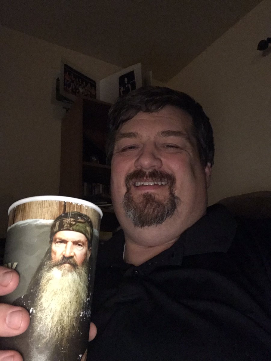 KevinLSwartz's tweet image. Tonight we toast the ner..er, well, Information Technology peeps. Thanks to the fine men and women working in IT, our future is able to stay safe in quarantine and earn an education and many of us to continue working from home. Knowledge is what frees us all. 

#TimeToToast