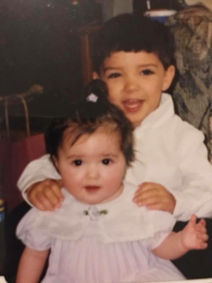 TarroN_A_'s tweet photo. Happy national siblings day to my favorite sister @sshelbyadams . I’m so excited to see what the future holds for you. Thanks for spreading brightness and laughter everywhere you go https://t.co/b6Q7Kk0bzA