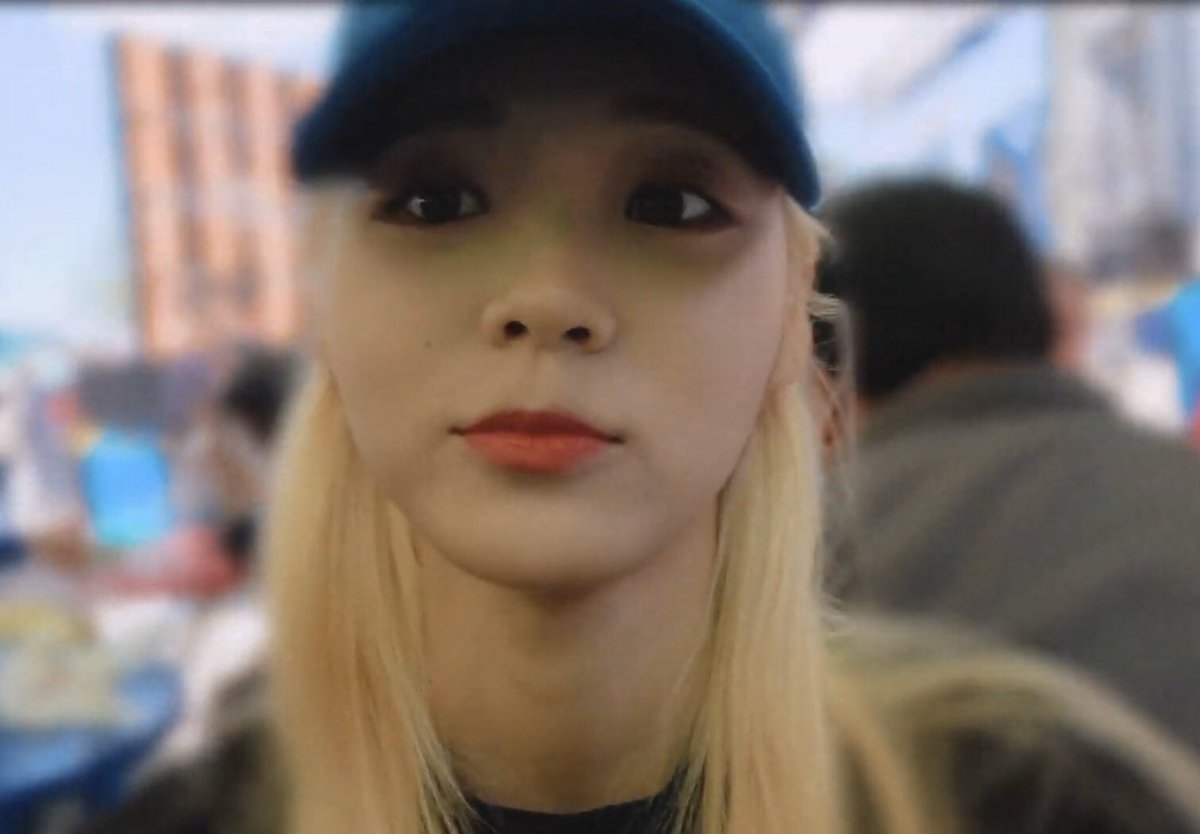 she ate good this ep <33 she look good in that hat too 