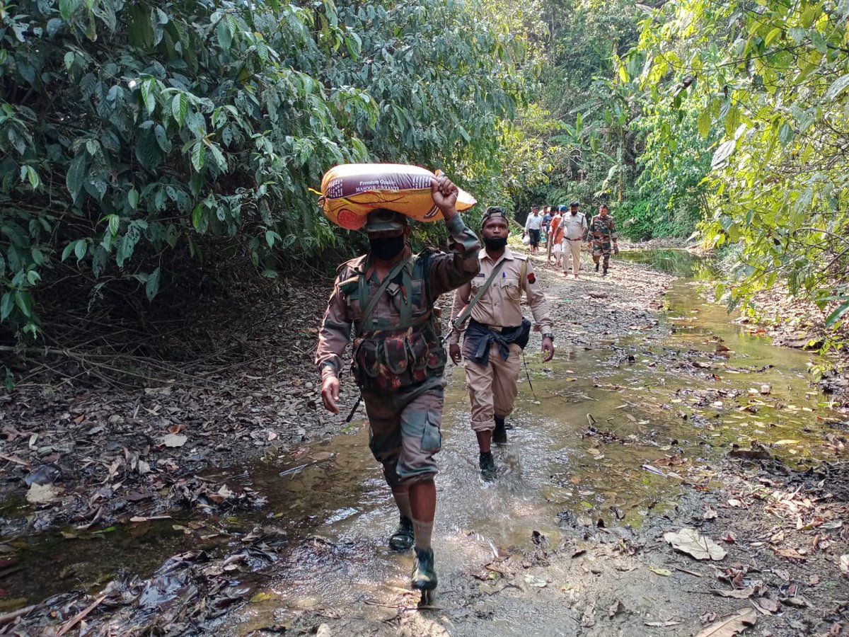 BjpBiplab's tweet image. Tough times never last,but tough people do!

I salute Tripura Police &amp;amp;TSR jawans who are working round the clock to ensure safety &amp;amp; also distributing food items to the remotest areas of Tripura

With such dedicated efforts we will definitely overcome this pandemic soon

#StayHome