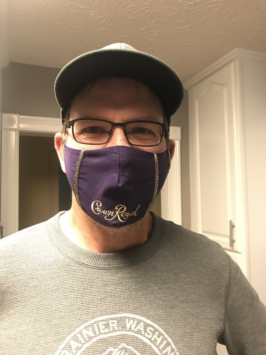 Ronniethompsons's tweet photo. Legit best accessory of 2020. Best dressed of this Coronacation! https://t.co/5GsrDMiWqf