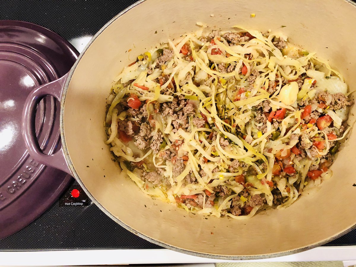 MaryFrancesH's tweet photo. @gzchef #TheKitchen spicy beef and cabbage https://t.co/fcj6c72qhi