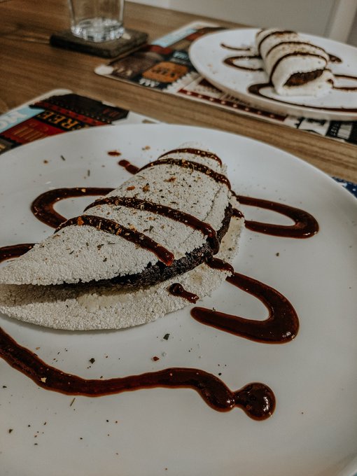 Coisas que vc comeria de fosse casado comigo: Tapioca de picanha ao molho Barbecue. https://t.co/X1c