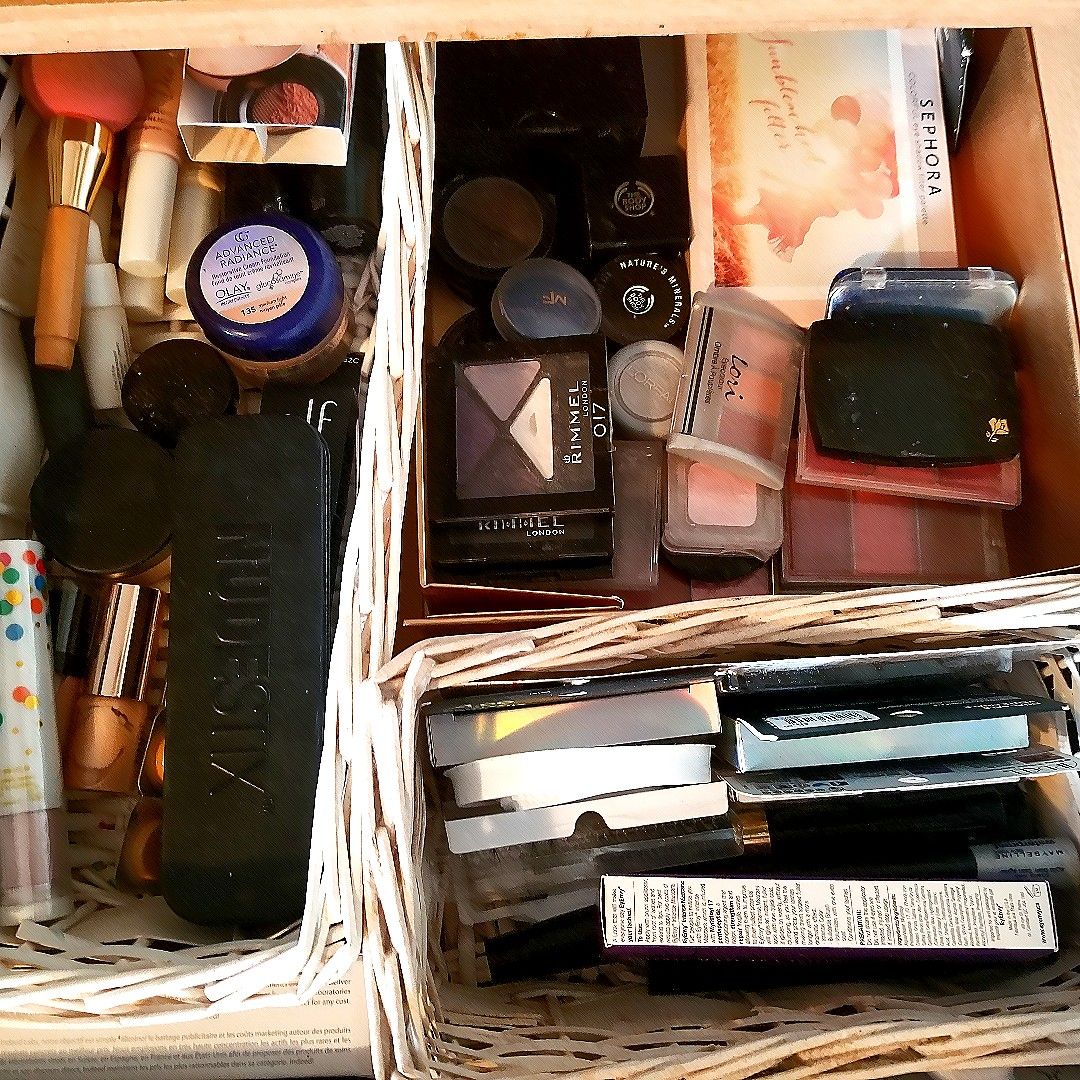 LindaleaEdw's tweet photo. Nothing better than a organized makeup drawer ❤ #thebigclean #cleanup #organized #makeup #influenster #TheBigClean https://t.co/X6SGkRLv69 https://t.co/ury6ZWTZvu