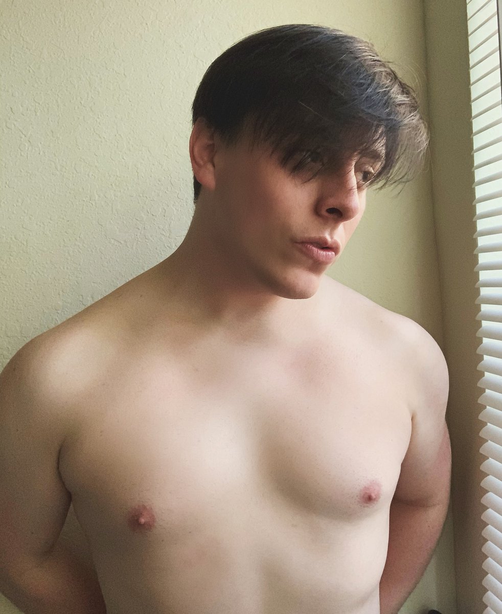 ThomasSanders's tweet photo. Dude idk I was just feelin pretty https://t.co/1l2U6kPSGV