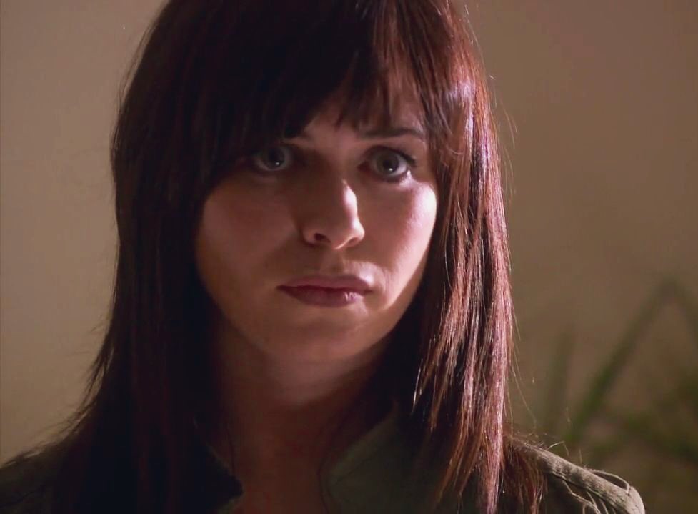 she’s just trying her best and trying to help other people ilysm gwen cooper