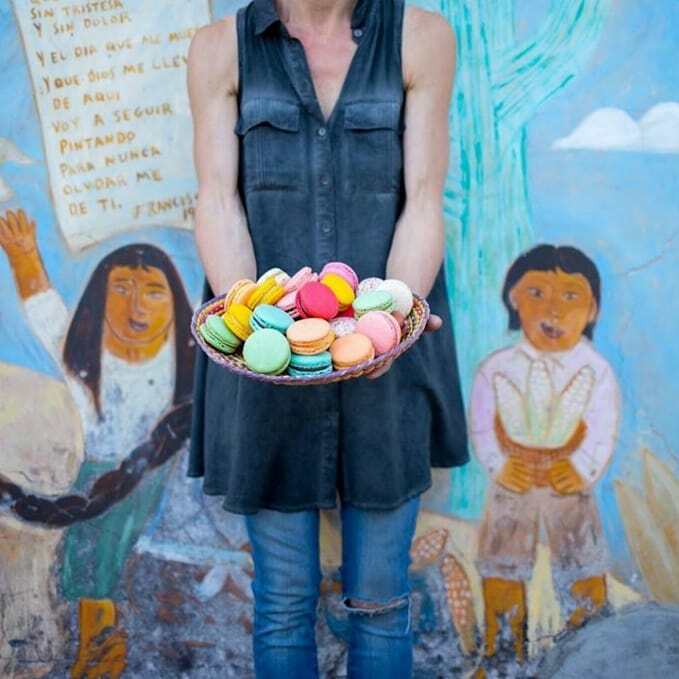 Our neighbors @woopsmaingate make the best macarons and we're seriously missing their treats! What flavor is your favorite? I love old fashioned vanilla!