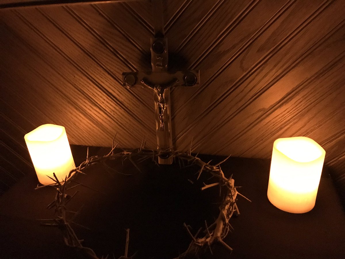 LoreleiSavaryn's tweet image. ♥️ Good Friday ♥️ #holyweekathome