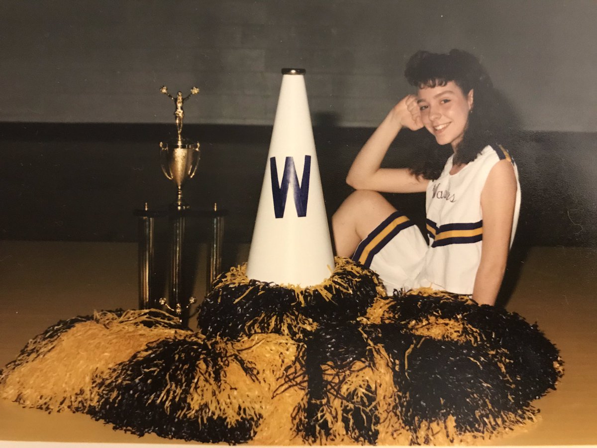 MelissaGuider's tweet photo. #PESVirtualSpiritWeek #PhillyFriday 💜💛💜💛 2019-2020 1990-1991 https://t.co/5ggwnGFBAx
