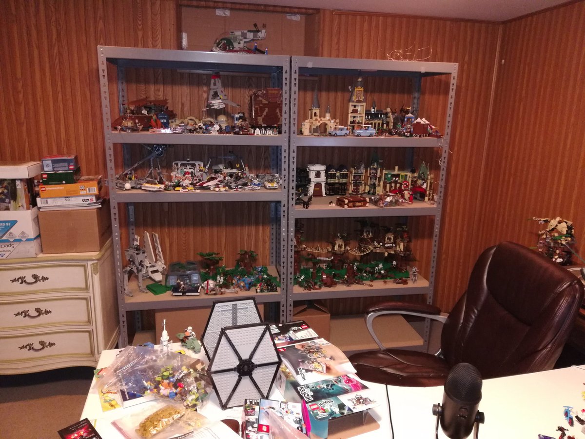 Steek_09's tweet photo. Got an amazing start on setting up the new stream area! Thank you everyone that came to hang out and catch up! Huge S.O. to @ParkiBricks for the raid man!
Went sent the #bbcmty love over to @BricksDarkside during his one year streamaversary! Please go over and show him some love! https://t.co/8ZeIqXmT2o