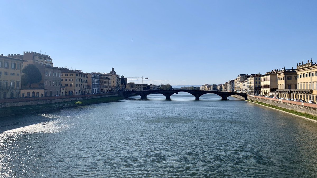 Harukon Firenze A Twitter イタリア フィレンツェのトリニタ橋から見たアルノ川 景色が穏やかすぎて ここから見ていると現在封鎖中だなんて感じられない 新型コロナウイルス イタリア フィレンツェ Italy Florence